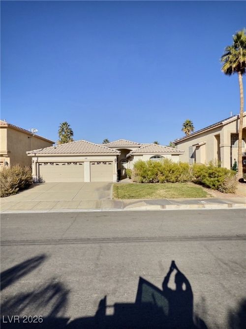 1088 Broomfield Dr, Henderson, NV, 89074-7849 | Card Image