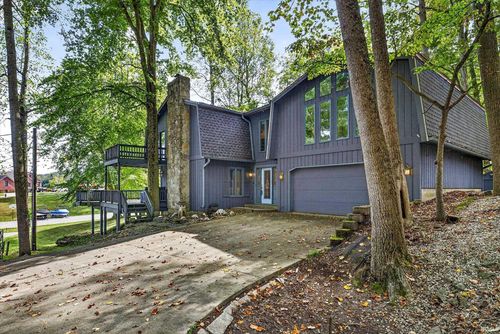 8002 N Lakeview Dr, Unionville, IN, 47468-9729 | Card Image