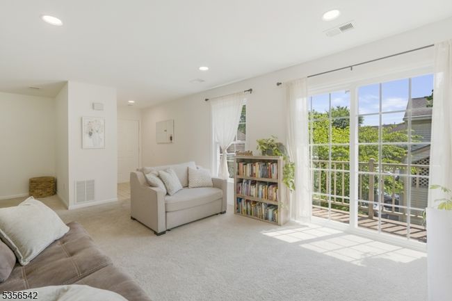66 Jamestown Rd, Townhouse with 2 bedrooms, 2 bathrooms and null parking in Basking Ridge NJ | Image 6