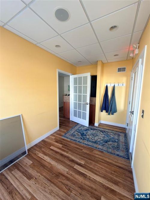 4 Park St, Harrington Park, NJ, 07640-1913 | Card Image