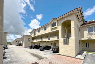 112B - 7991 Nw 8th St, Condo with 2 bedrooms, 2 bathrooms and null parking in Miami FL | Image 2