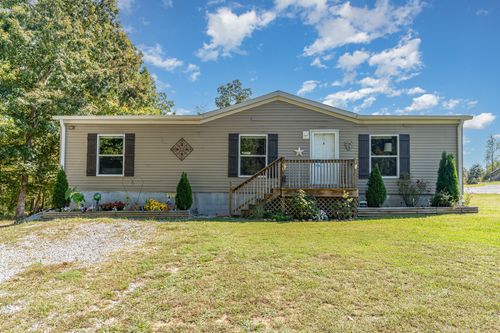 9169 E 40 Rd, Bon Aqua, TN, 37025-1515 | Card Image