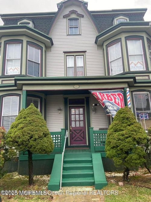 162 E Main St, Tuckerton, NJ, 08087-2618 | Card Image