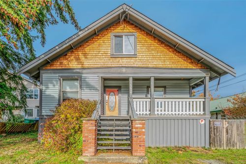 582 Bradley St, Nanaimo, BC, V9S1C1 | Card Image