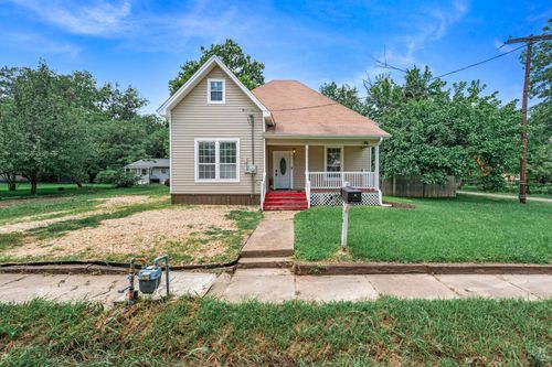 1301 Locust St, Commerce, TX, 75428-2634 | Card Image