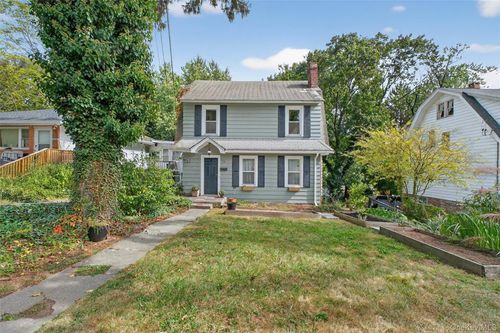 310 Carpenter Ave, Newburgh, NY, 12550-3316 | Card Image