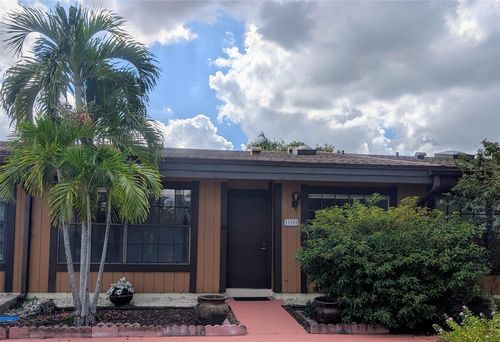 0-11180 Redwood Ave, Pembroke Pines, FL, 33026-1524 | Card Image