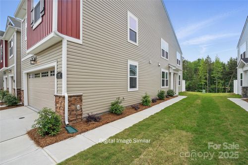 1114 Vibrant Rd, Charlotte, NC, 28215-8813 | Card Image