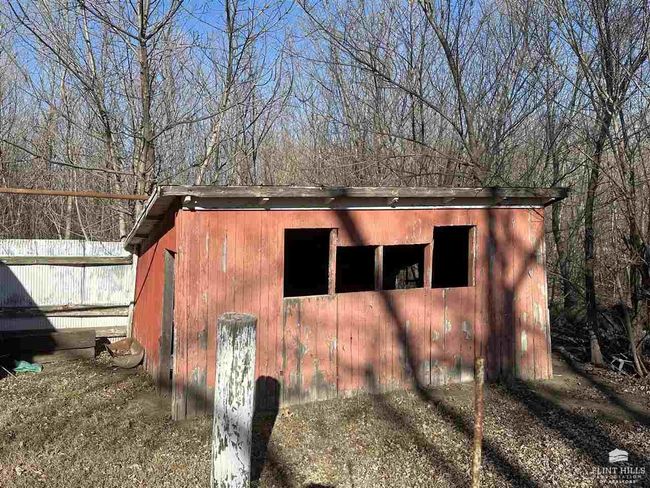 20 Pine St, House other with 3 bedrooms, 2 bathrooms and null parking in Miltonvale KS | Image 8