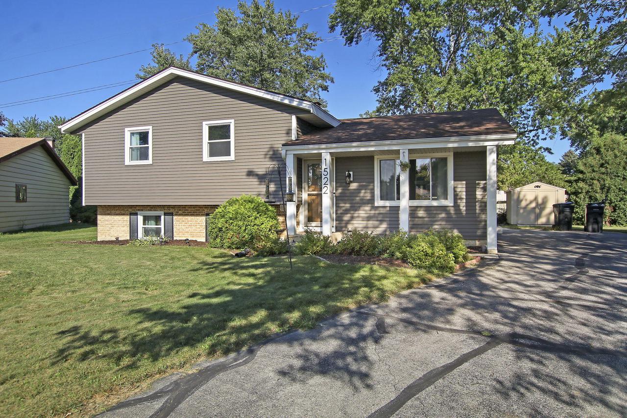 Wiese Ct, Mount Pleasant, WI 53406