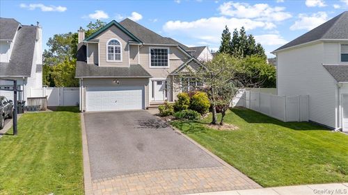 144 Cranberry Ct, Melville, NY, 11747-8722 | Card Image