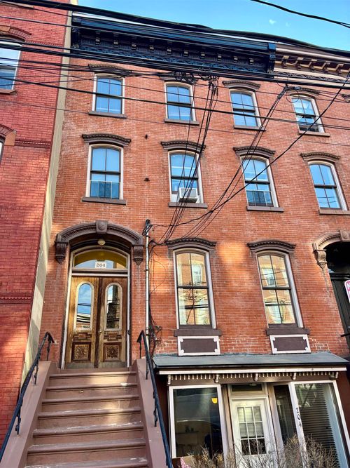 g-204 Warren St, Jersey City, NJ, 07302-4466 | Card Image