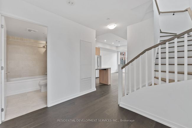 112 - 15 Maryport Ave, Condo with 4 bedrooms, 3 bathrooms and null parking in North York ON | Image 12