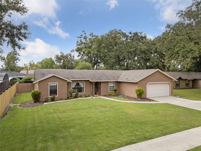 1022 Glenharbor Circle, House other with 4 bedrooms, 2 bathrooms and null parking in Winter Garden FL | Image 2