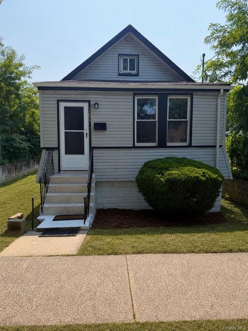 12022 Marsden Street, New York, NY, 11434 | Card Image