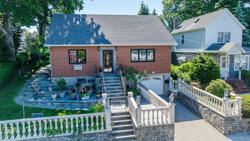 84 Ridgewood Ave, Yonkers, NY, 10704-2304 | Card Image
