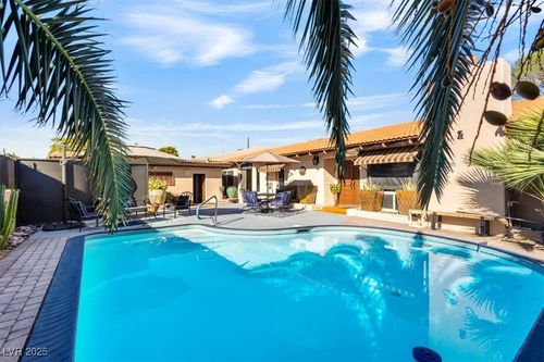 3470 Villa Hermosa Dr, Las Vegas, NV, 89121-4036 | Card Image