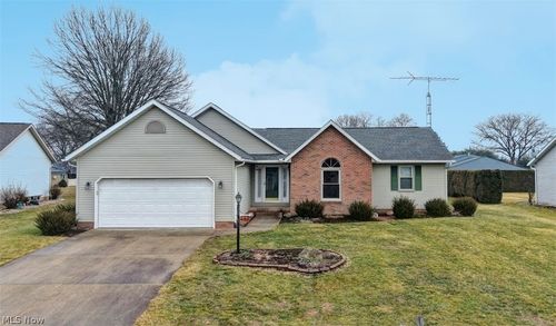 489 Oak Ave Sw, Strasburg, OH, 44680-9764 | Card Image