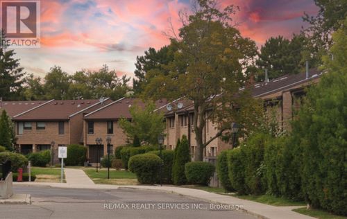 50-2605 Woodchester Dr, Mississauga, ON, L5K2E3 | Card Image