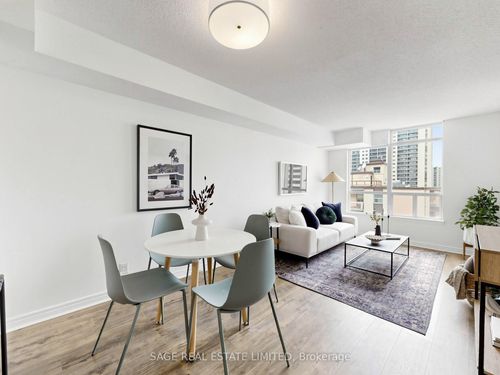 811-225 Wellesley St E, Toronto, ON, M4X1X8 | Card Image