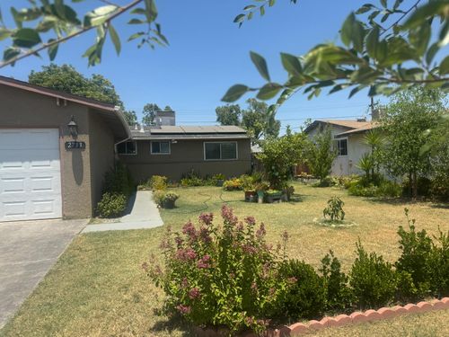 2733 E Willis Ave, Fresno, CA, 93726-3239 | Card Image