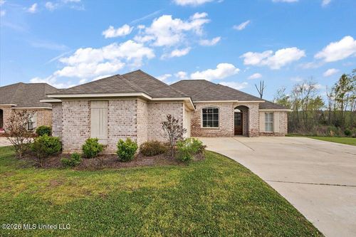 736 Sawgrass Lakes Dr, Brandon, MS, 39042-6088 | Card Image