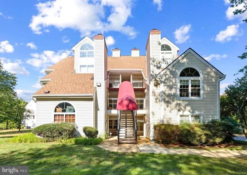 3-301-1018 Fallcrest Ct, Mitchellville, MD, 20721-2941 | Card Image