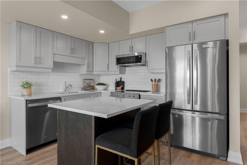 314-118 Summersides Blvd, Fonthill, ON, L0S1E1 | Card Image