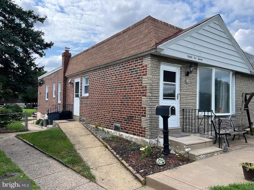 8520 Castor Ave, PHILADELPHIA, PA, 19152-1208 | Card Image