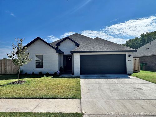 7030 E 155th Place S, Bixby, OK, 74008 | Card Image