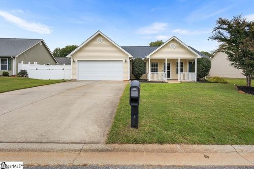 10 Calalla Ct, Taylors, SC, 29687-5471 | Card Image