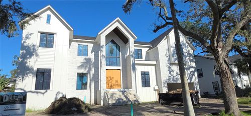 811 Grove Park Ave, TAMPA, FL, 33609-4812 | Card Image