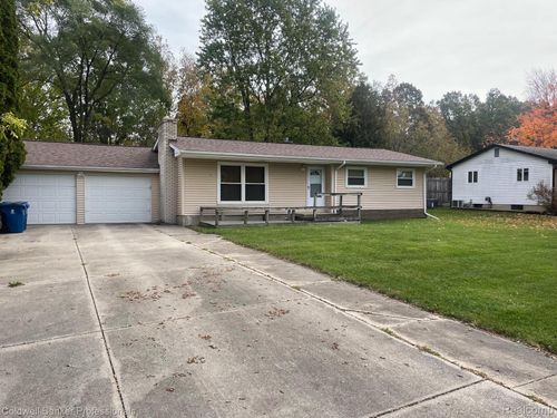 7071 Brittwood Ln, Flint, MI, 48507-4619 | Card Image