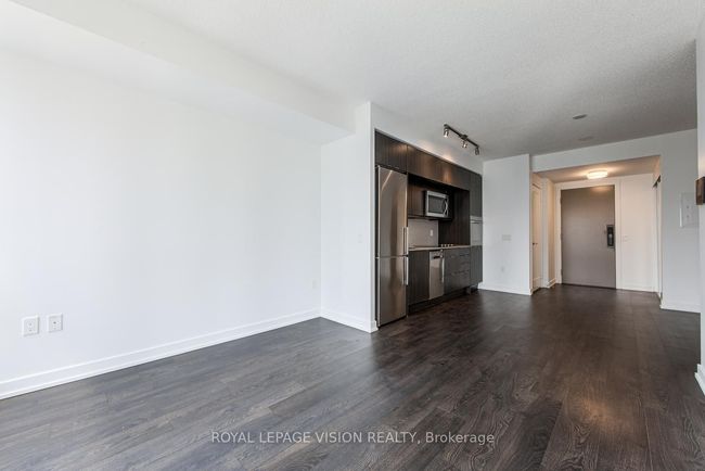 2104 - 10 York St, Condo with 2 bedrooms, 1 bathrooms and null parking in Toronto ON | Image 17