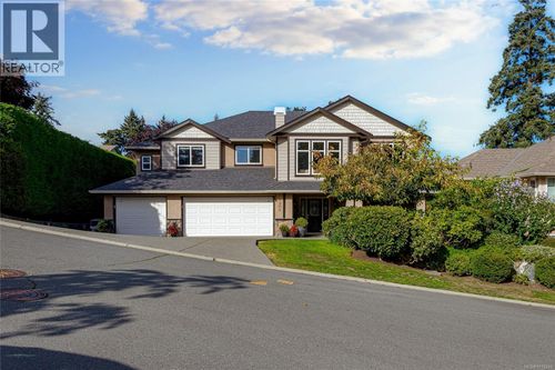 1204 Knockan Pl, Victoria, BC, V8Z7L5 | Card Image