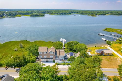265 Monomoscoy Rd, Mashpee, MA, 02649-3915 | Card Image