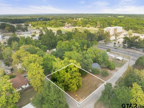 111 Mallory St, Lindale, TX, 75771-6435 | Card Image