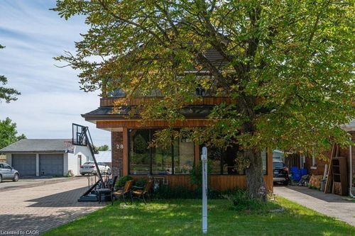 287 Blucher St, Kitchener, ON, N2H5V8 | Card Image