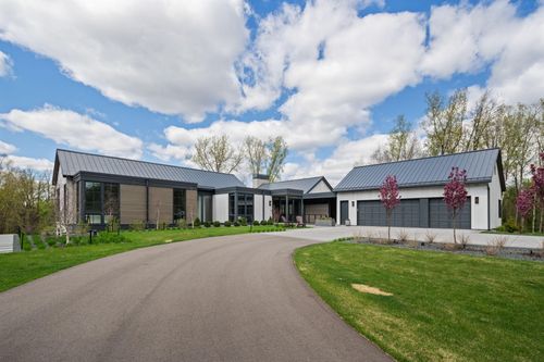 11 Salem Ln, Sunfish Lake, MN, 55118-4700 | Card Image