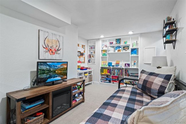 7862 S Ulster St, House other with 4 bedrooms, 2 bathrooms and 2 parking in Centennial CO | Image 38