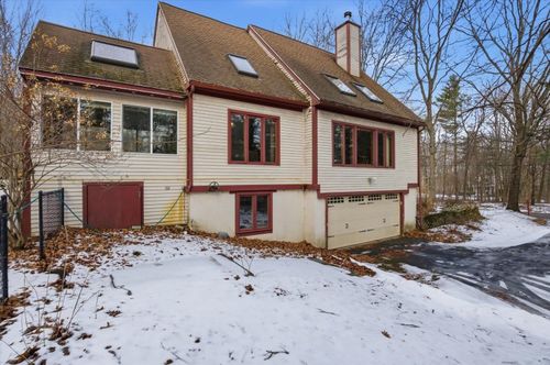 39 Coach Ln, Hampton Falls, NH, 03844-2319 | Card Image