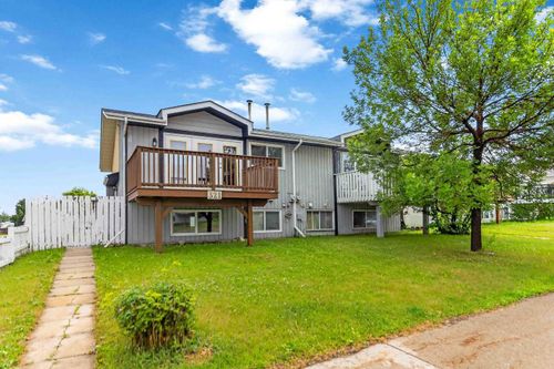321 Ross Haven Dr, Fort Mcmurray, AB, T9H3P2 | Card Image