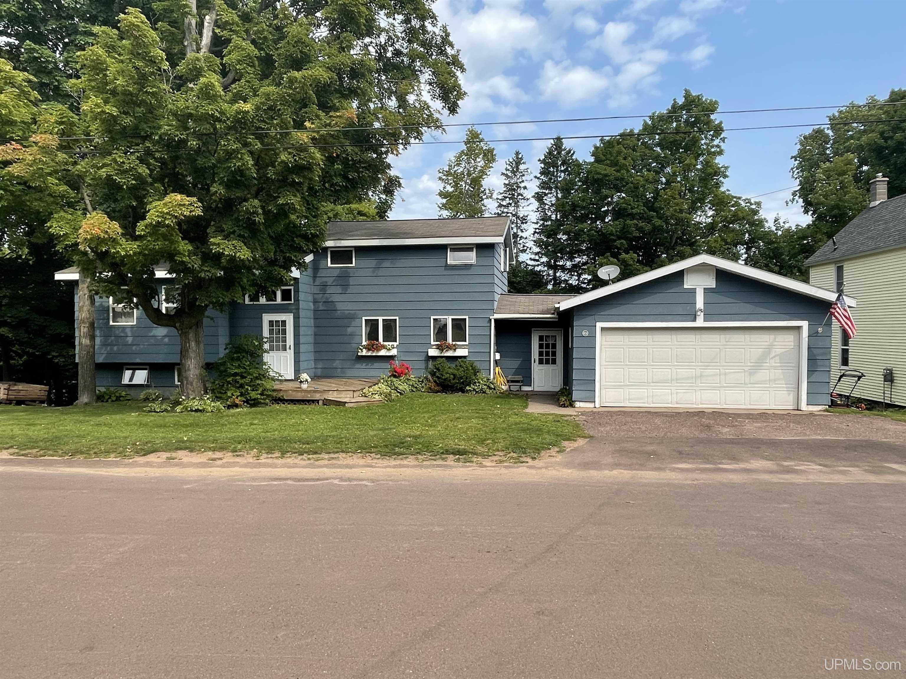 Baraga Ave, Houghton, MI 49931