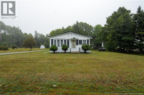 203 176 Rte, Pennfield, NB, E5H1V1 | Card Image