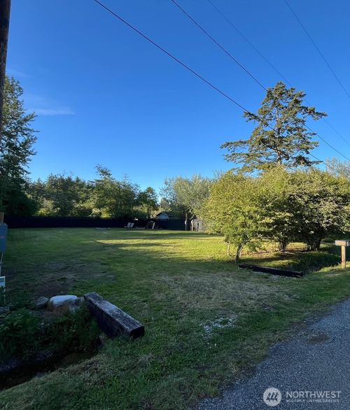 1542 Columbia Vista Dr, Point Roberts, WA, 98281-9001 | Card Image