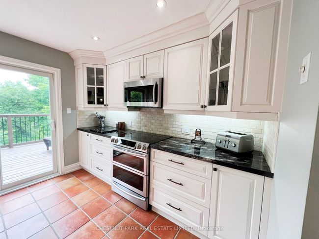 21 Southridge Trail, House other with 6 bedrooms, 4 bathrooms and 5 parking in Caledon Village ON | Image 10