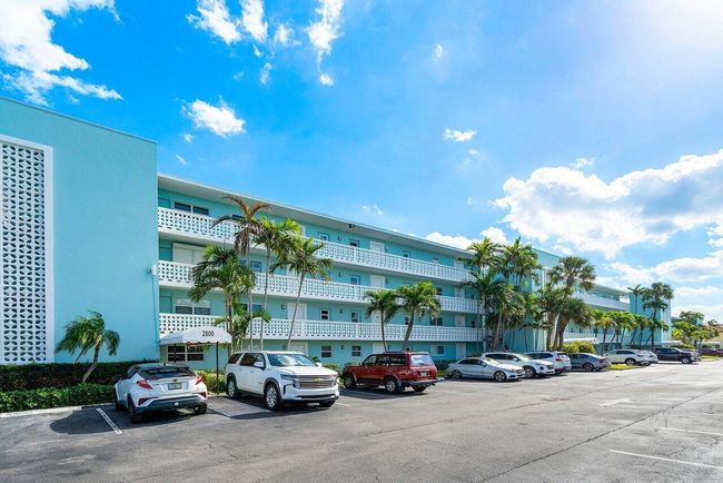 APT-8C - 2772 Ne 30 Th Ave, Condo with 2 bedrooms, 2 bathrooms and null parking in Lighthouse Point FL | Image 5