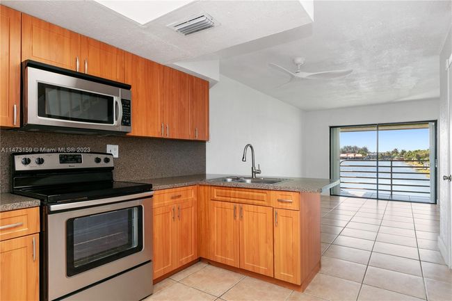 APT-7 - 2790 W 60 Th St, Condo with 2 bedrooms, 2 bathrooms and null parking in Hialeah FL | Image 22