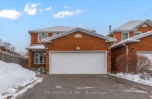 4679 Owl Cir, Mississauga, ON, L4Z2W8 | Card Image