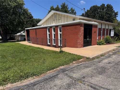 49 Circle Way, Saint Peters, MO, 63376-6607 | Card Image